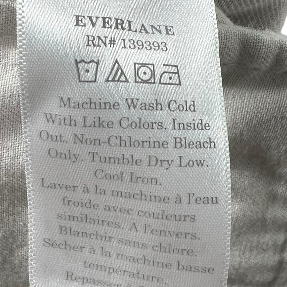 EVERLANE Lightweight Tapered Leg Flat Front Women's size 12 Pants - Picture 6 of 7